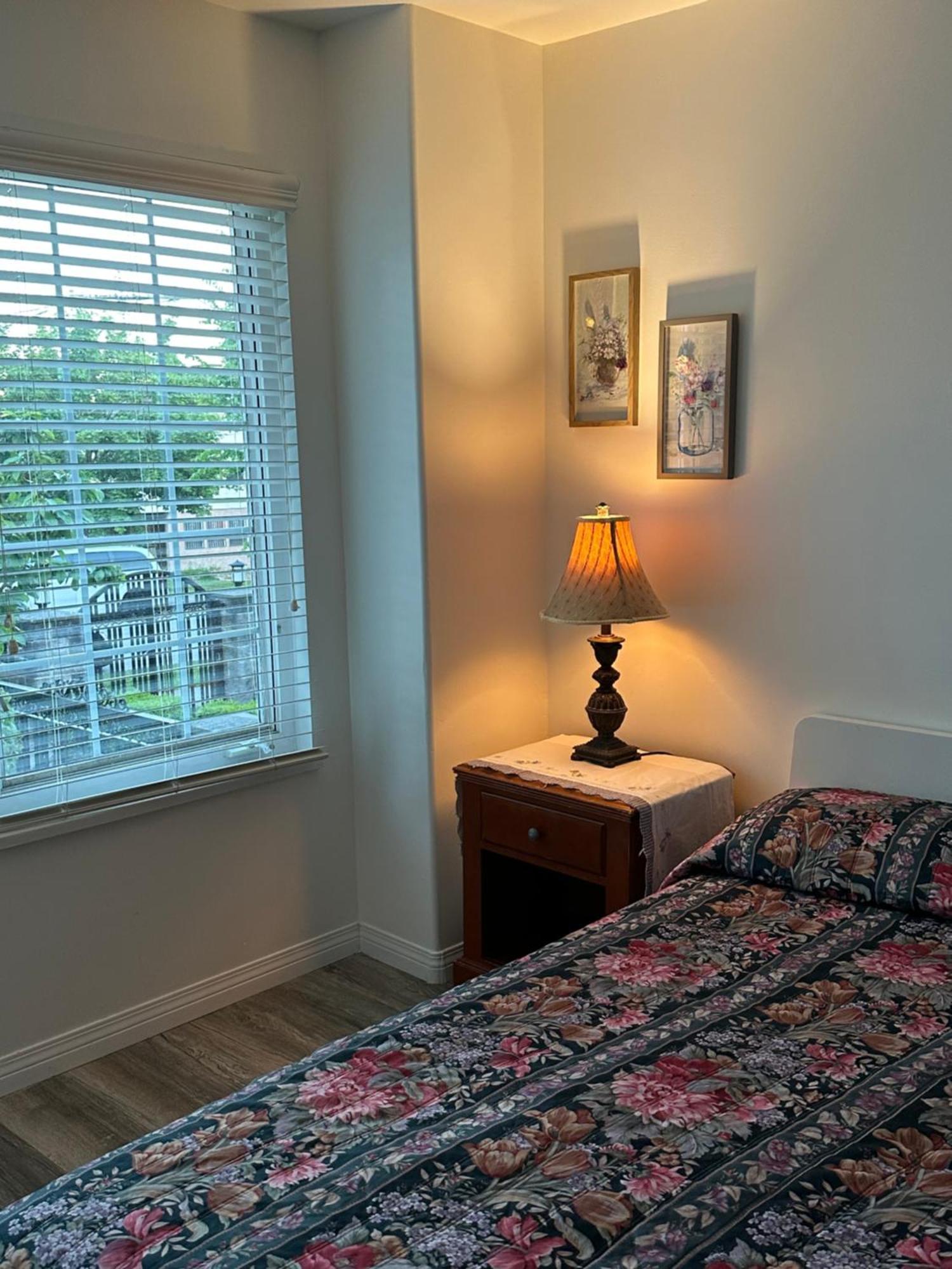 Beautiful Home In Burnaby Bagian luar foto