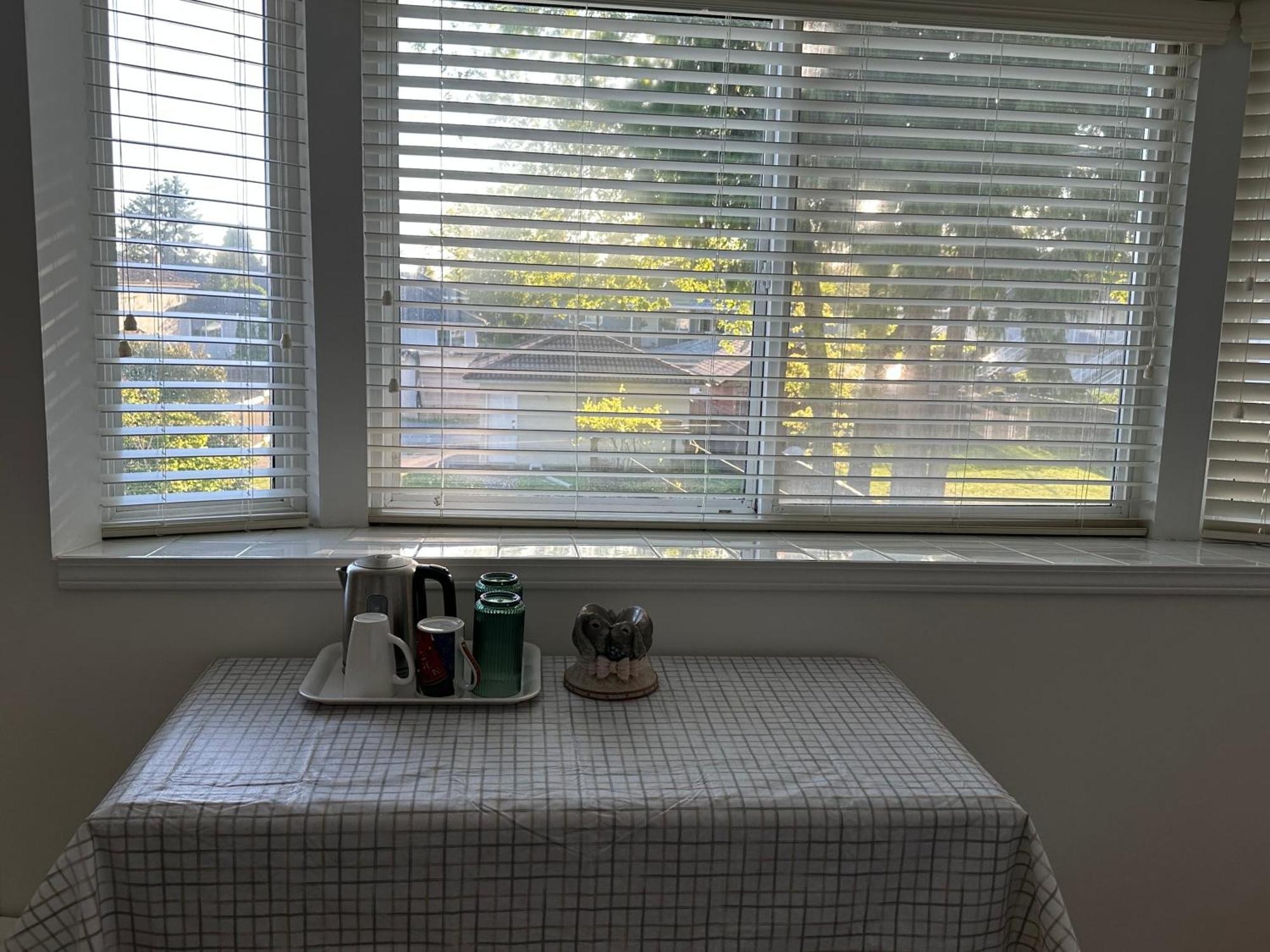 Beautiful Home In Burnaby Bagian luar foto